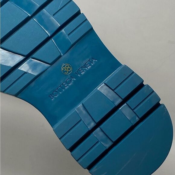 Bottega Veneta Contrast-Sole Leather Tire Chelsea Boots size 38 - Picture 11 of 11